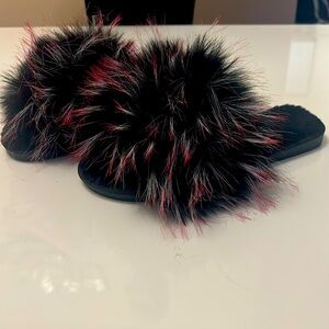 Cozy home slippers black and white pink, size 6